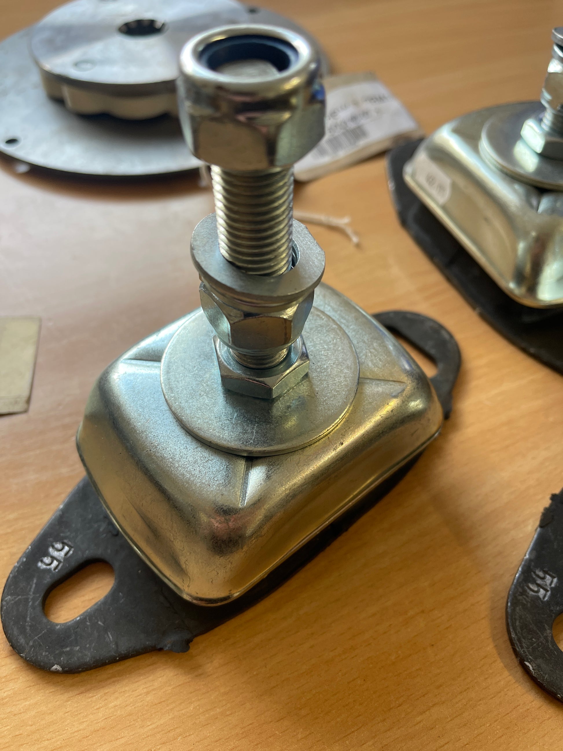 AMC Engine Mount Anti Vibration Mount